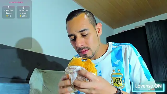 Snapshot of jhonyalzate2 chatting on February 1, 2026, 1:59 am jhonyalzate2 online show from February 1, 2026, 1:59 am