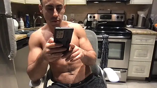 Snapshot of BigGuyMuscle chatting on February 3, 2026, 6:22 am BigGuyMuscle online show from February 3, 2026, 6:22 am