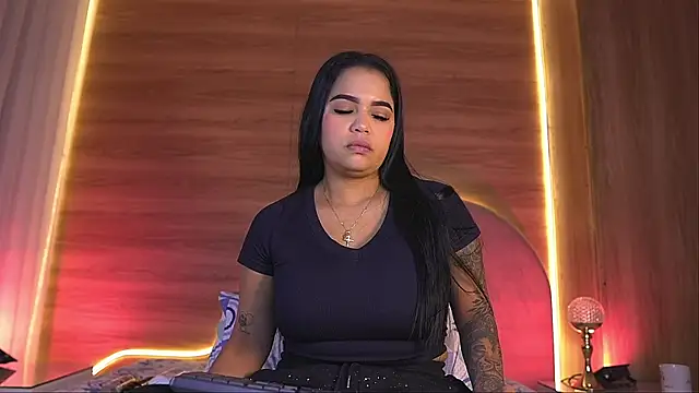 alexaa walker online show from April 6, 2026, 11:33 am