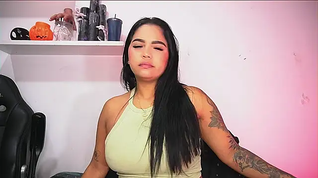 alexaa walker online show from October 30, 2025, 11:52 am