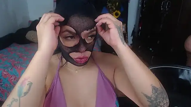 Snapshot of Sharlottee chatting on December 27, 2024, 2:36 am Sharlottee online show from December 27, 2024, 2:36 am