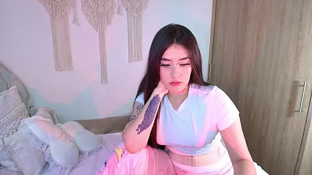 Snapshot of iriswest_ chatting on June 27, 2026, 1:55 am iriswest online show from June 27, 2026, 1:55 am