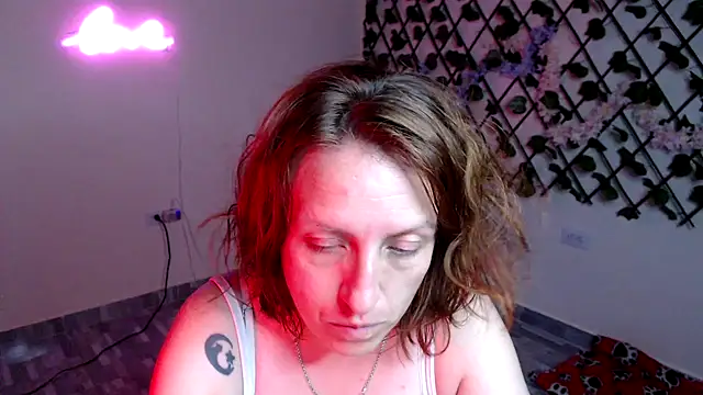 Snapshot of kittykalor09 chatting on April 22, 2026, 12:50 am kittykalor09 online show from April 22, 2026, 12:50 am