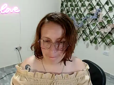 Snapshot of kittykalor09 chatting on April 18, 2026, 3:14 pm kittykalor09 online show from April 18, 2026, 3:14 pm