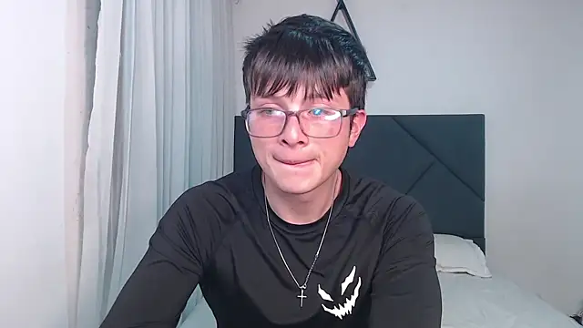 MathewCollin online show from June 8, 2026, 1:39 am