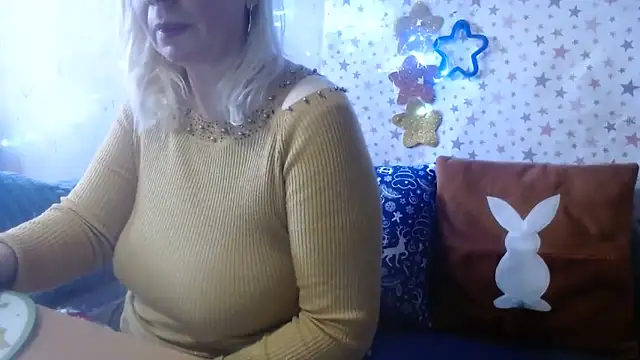 Snapshot of QueenLana chatting on January 19, 2026, 11:14 am QueenLana online show from January 19, 2026, 11:14 am