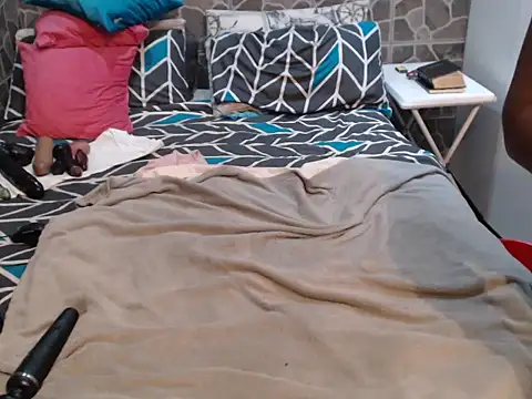 THREEHOLESPLEASURE99 online show from April 5, 2026, 6:42 am