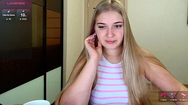 Snapshot of Adr1ana_ chatting on November 28, 2025, 4:56 am Adr1ana online show from November 28, 2025, 4:56 am