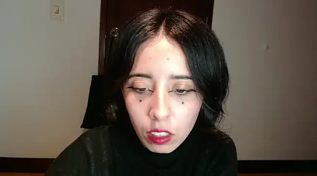 Snapshot of babyluna_8_8 chatting on February 14, 2025, 2:39 am babyluna 8 8 online show from February 14, 2025, 2:39 am