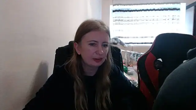 PeterAndJen online show from October 28, 2025, 9:41 am