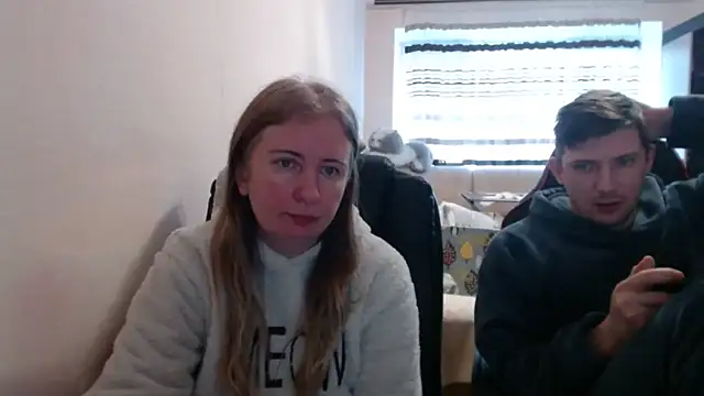 PeterAndJen online show from December 16, 2025, 8:29 am