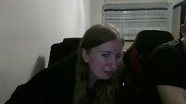 PeterAndJen online show from October 22, 2025, 7:13 pm