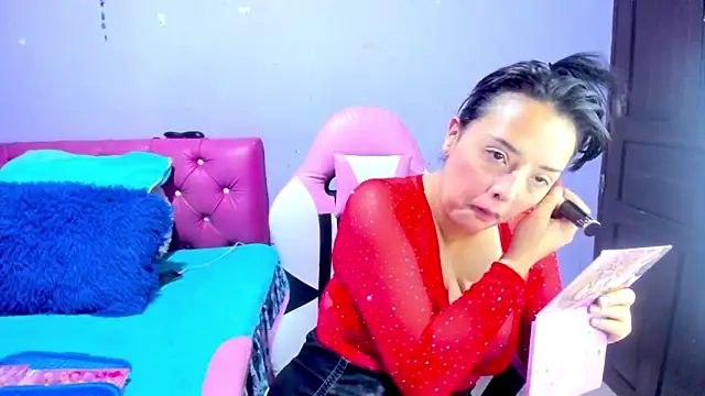 crissn0707 online show from March 27, 2026, 12:06 pm