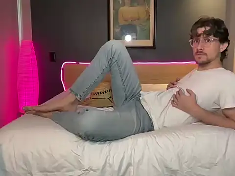 Snapshot of mcklister_kinky_feets chatting on February 16, 2026, 9:34 pm mcklister kinky feets online show from February 16, 2026, 9:34 pm