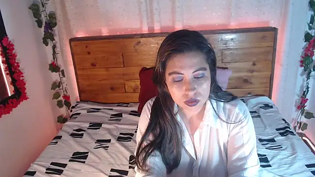 NikkieMilky online show from March 25, 2026, 3:28 am