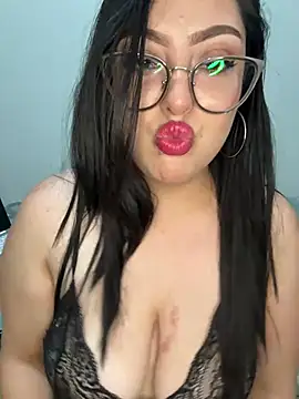 MileyGia online show from May 17, 2026, 12:21 am