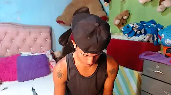 gustavo saaled19 online show from December 22, 2024, 12:28 am