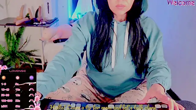 Snapshot of Mommy-pervert chatting on January 5, 2025, 10:50 pm Mommy-pervert online show from January 5, 2025, 10:50 pm