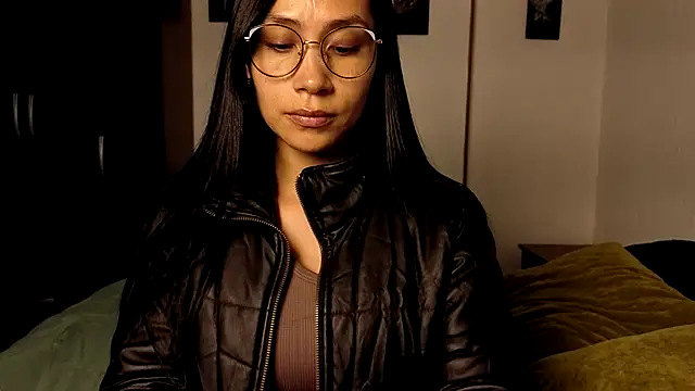 Snapshot of Angela_isabella chatting on January 16, 2026, 9:52 pm Angela isabella online show from January 16, 2026, 9:52 pm