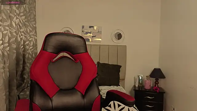 Snapshot of Angela_isabella chatting on February 9, 2026, 4:27 pm Angela isabella online show from February 9, 2026, 4:27 pm