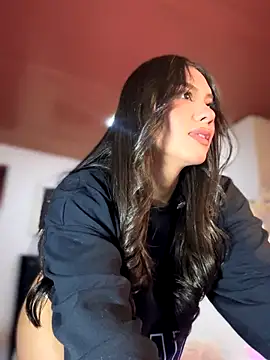 Ambar pe  online show from October 24, 2025, 2:10 am