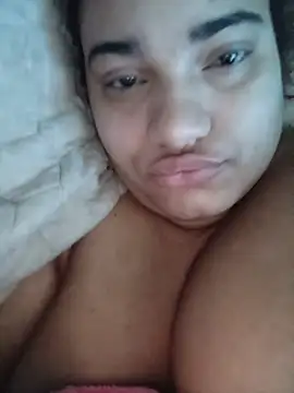 Hilarybunnyy online show from May 16, 2026, 3:00 pm