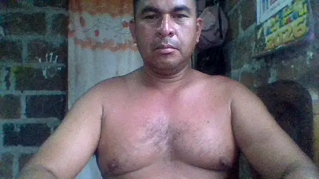 Snapshot of axomen chatting on January 10, 2026, 11:11 pm axomen online show from January 10, 2026, 11:11 pm