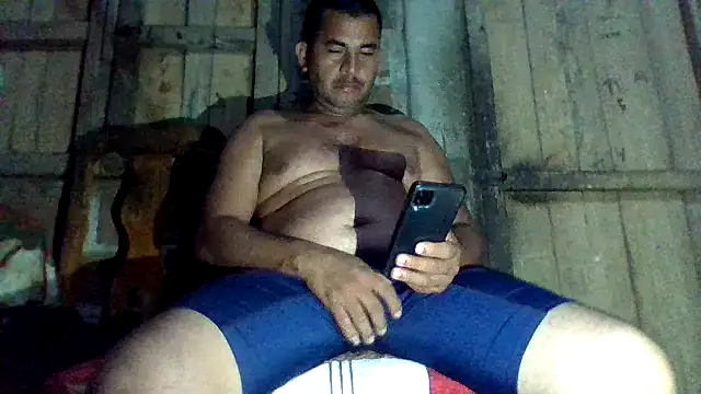 Snapshot of axomen chatting on October 10, 2025, 3:29 am axomen online show from October 10, 2025, 3:29 am