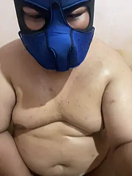 ilovepoochai online show from February 14, 2026, 1:55 pm