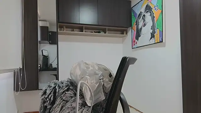 Snapshot of Cherry_1992 chatting on February 27, 2026, 1:55 pm Cherry 1992 online show from February 27, 2026, 1:55 pm