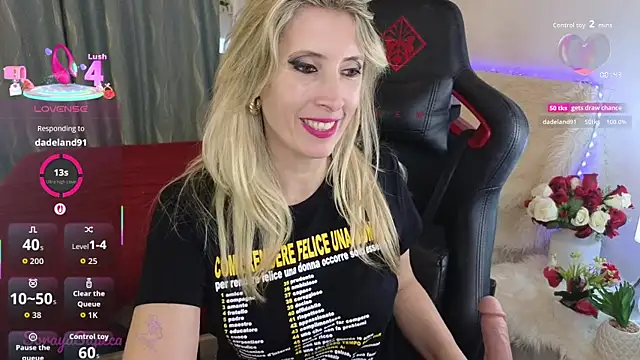 SorayaSapeca online show from October 15, 2025, 10:51 pm