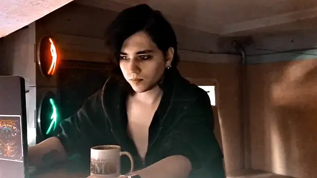 Snapshot of sademobeer chatting on February 21, 2026, 10:06 am sademobeer online show from February 21, 2026, 10:06 am