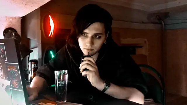 Snapshot of sademobeer chatting on February 16, 2026, 12:09 am sademobeer online show from February 16, 2026, 12:09 am