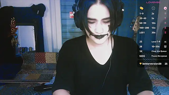 Snapshot of sademobeer chatting on June 18, 2026, 12:31 am sademobeer online show from June 18, 2026, 12:31 am