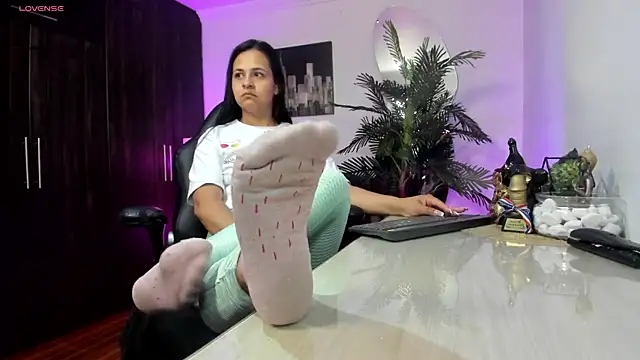 Amaia Bushida online show from September 12, 2025, 2:12 am