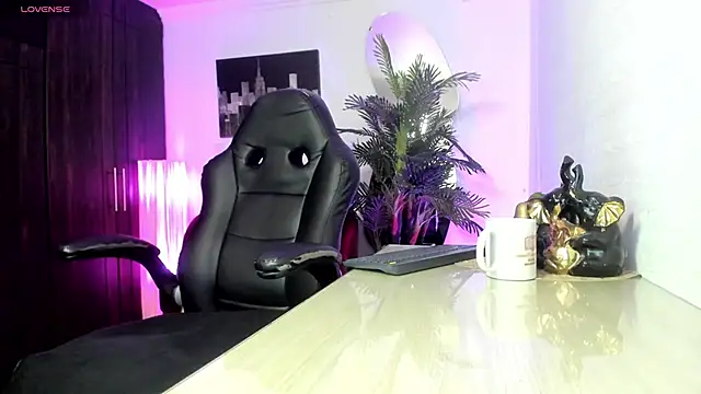 Amaia Bushida online show from September 30, 2025, 2:23 pm