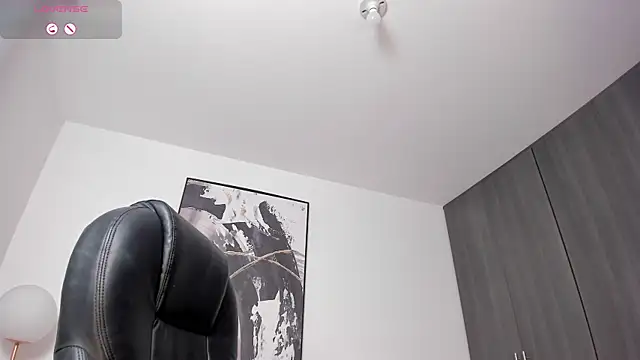 Snapshot of StacyConner chatting on February 25, 2025, 9:15 pm StacyConner online show from February 25, 2025, 9:15 pm