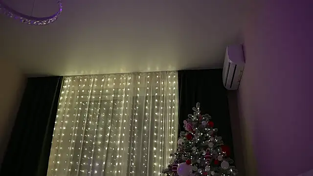 CatchMe1 online show from January 11, 2026, 2:46 pm