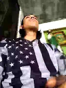 AlexAlejandro13 online show from November 7, 2025, 4:11 pm