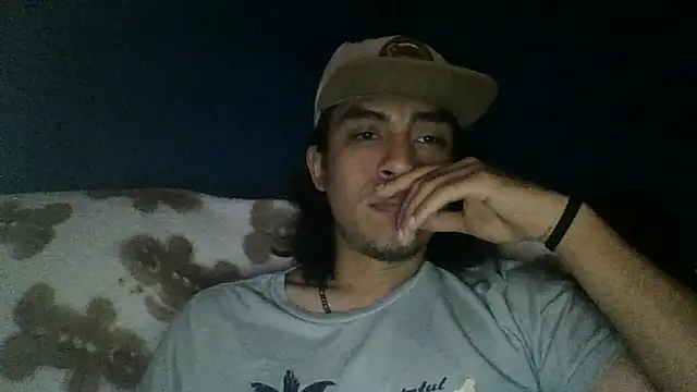 AlexAlejandro13 online show from February 26, 2026, 2:44 am