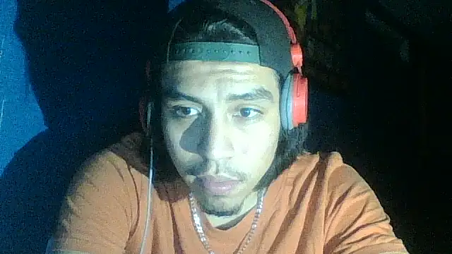 AlexAlejandro13 online show from October 9, 2025, 7:31 am