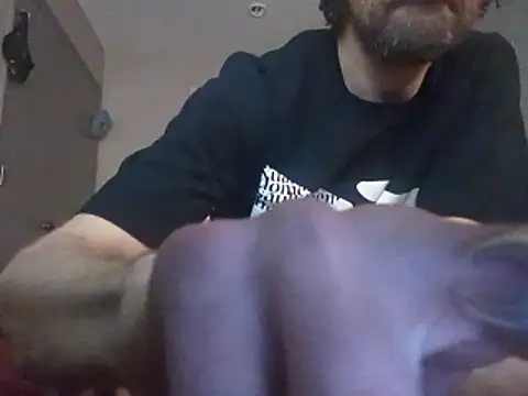 Snapshot of Bottomslut4tops84 chatting on November 18, 2025, 4:27 am Bottomslut4tops84 online show from November 18, 2025, 4:27 am