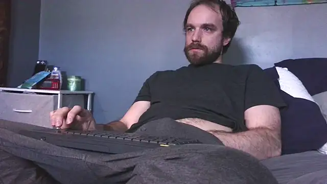 hpluvsplata online show from April 1, 2026, 2:03 pm