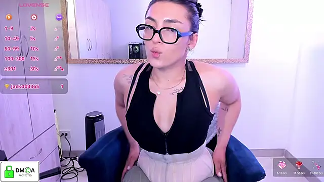 EricaVanderhill online show from June 24, 2026, 11:24 pm