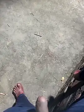 FinableKnee online show from October 22, 2025, 1:21 pm