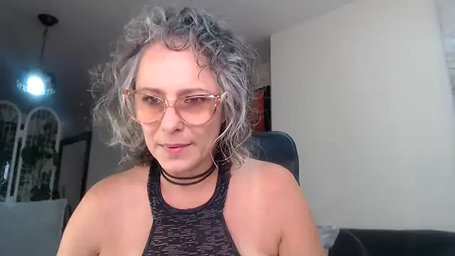 Pinkboobie online show from February 3, 2025, 2:55 pm