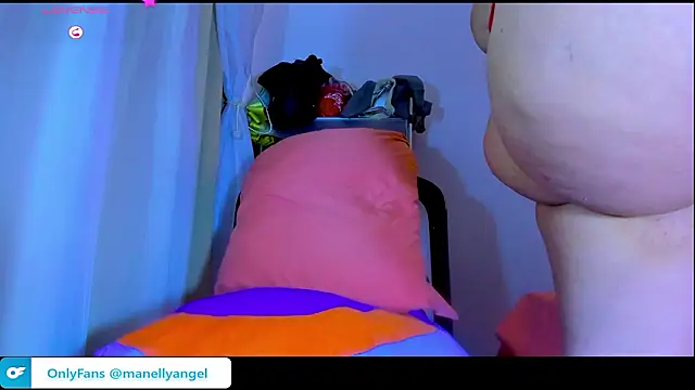 ashelydainii online show from February 13, 2026, 9:26 pm