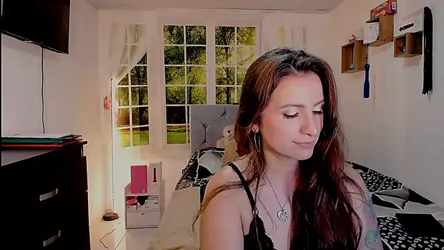 vanessabrown  online show from July 2, 2026, 2:45 pm