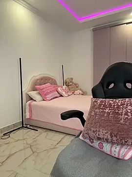 Sensualtease online show from March 11, 2026, 1:10 am