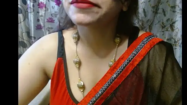 Snapshot of Star-Night chatting on September 28, 2025, 9:16 am Star-Night online show from September 28, 2025, 9:16 am